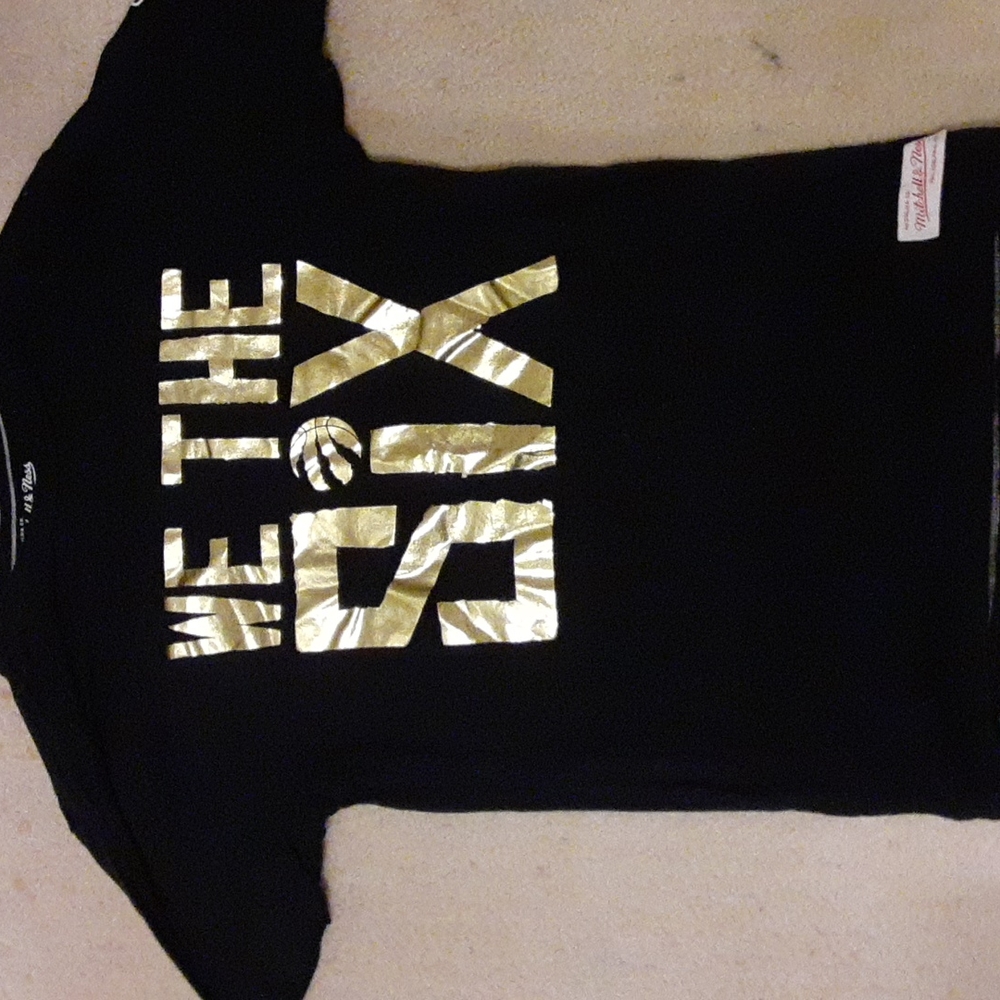Mitchell&Ness mens L t-shirt